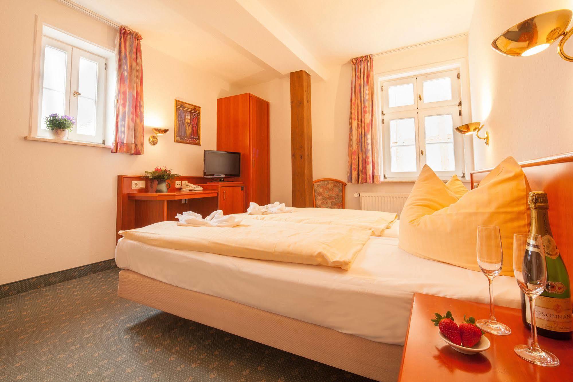 Hotel Domschatz Quedlinbourg Extérieur photo